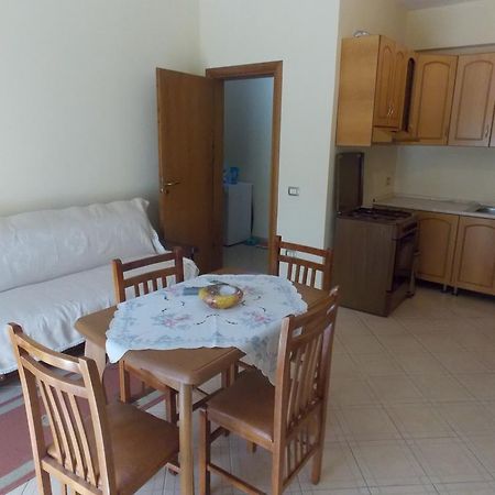 Elis Apartment Vlorë Esterno foto