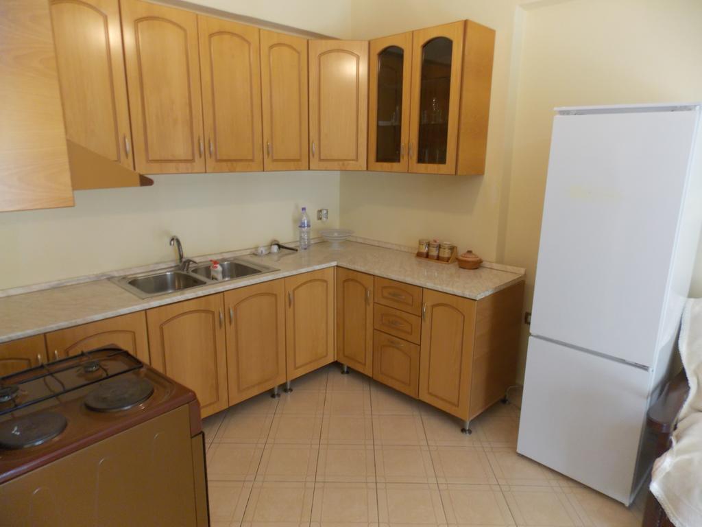 Elis Apartment Vlorë Esterno foto