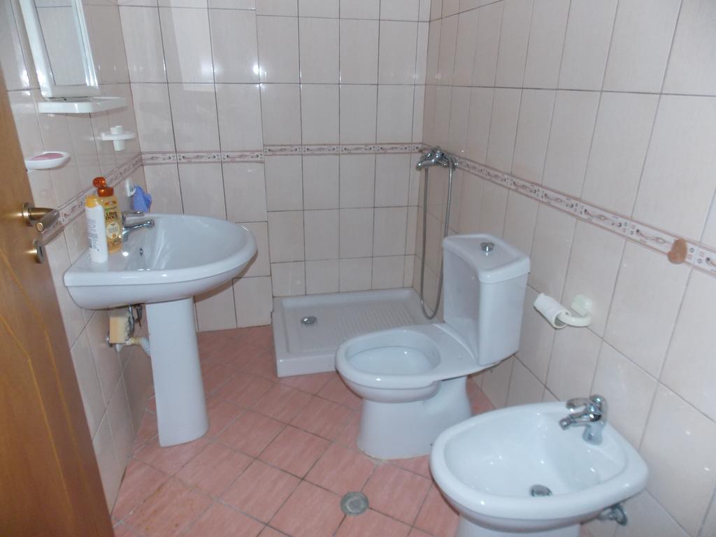 Elis Apartment Vlorë Esterno foto
