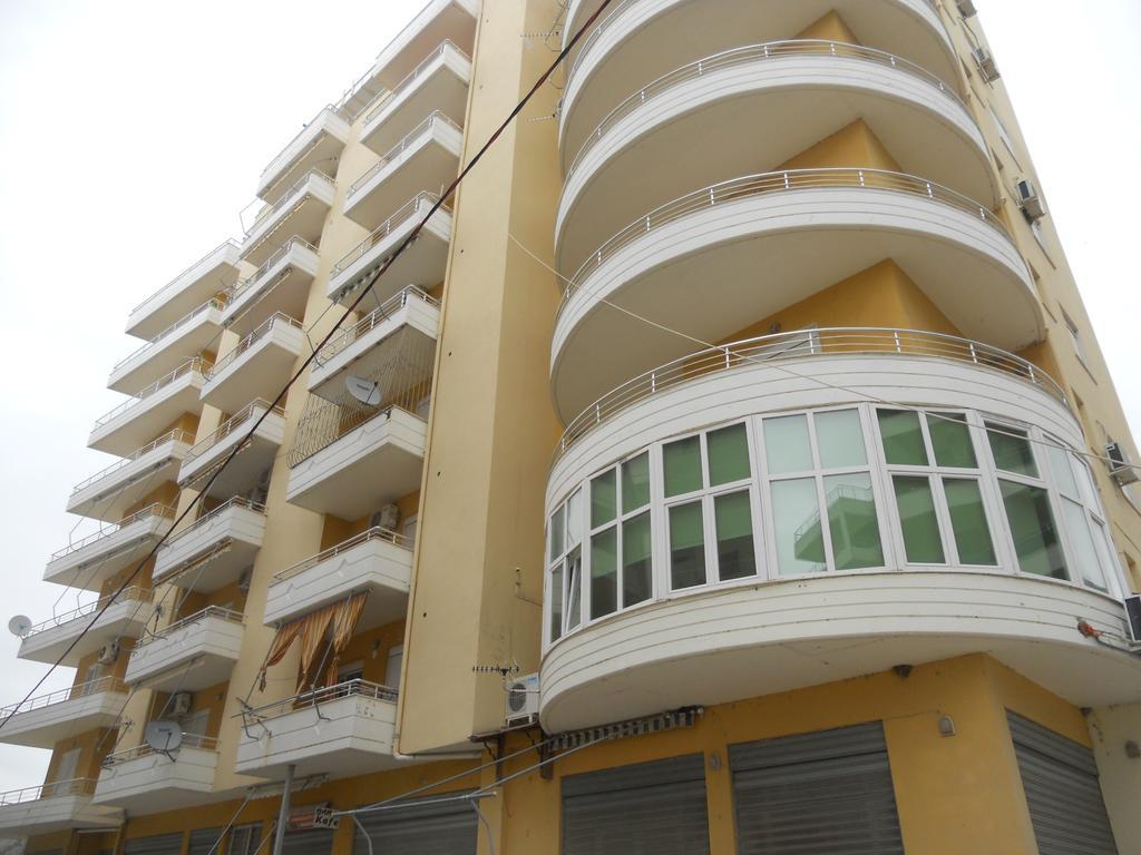 Elis Apartment Vlorë Esterno foto