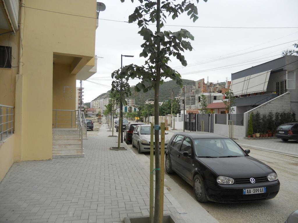 Elis Apartment Vlorë Esterno foto