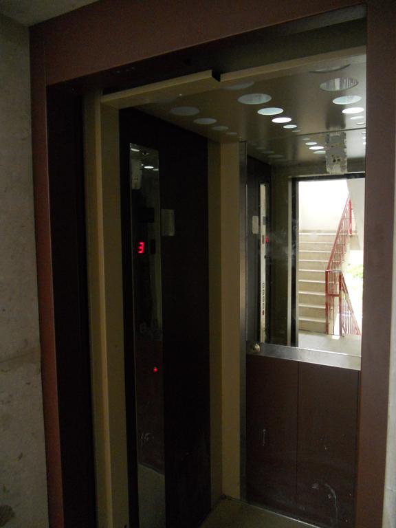 Elis Apartment Vlorë Esterno foto