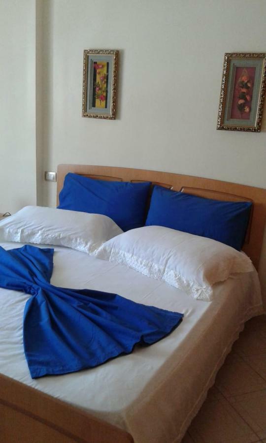 Elis Apartment Vlorë Esterno foto